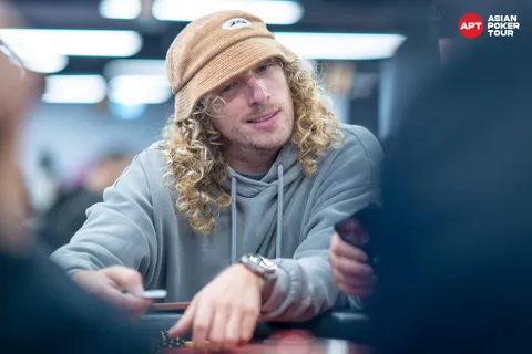 Timon Prill APTC1125_H_#1006N8CD-1-87.jpg