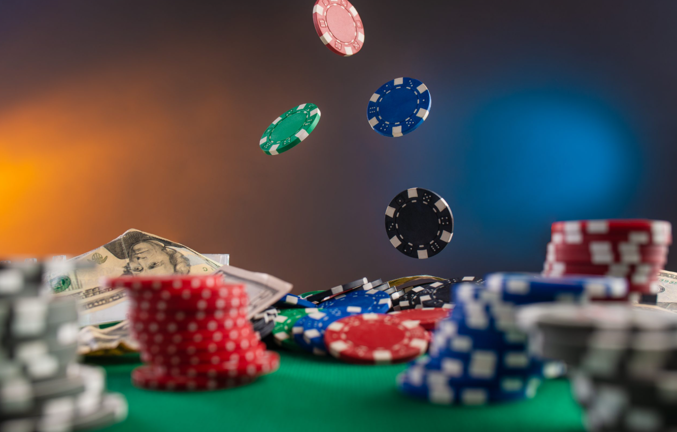 What attracts players to online casino slots 2